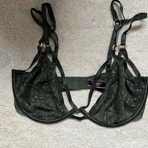 Victoria’s Secret green lace strappy bra